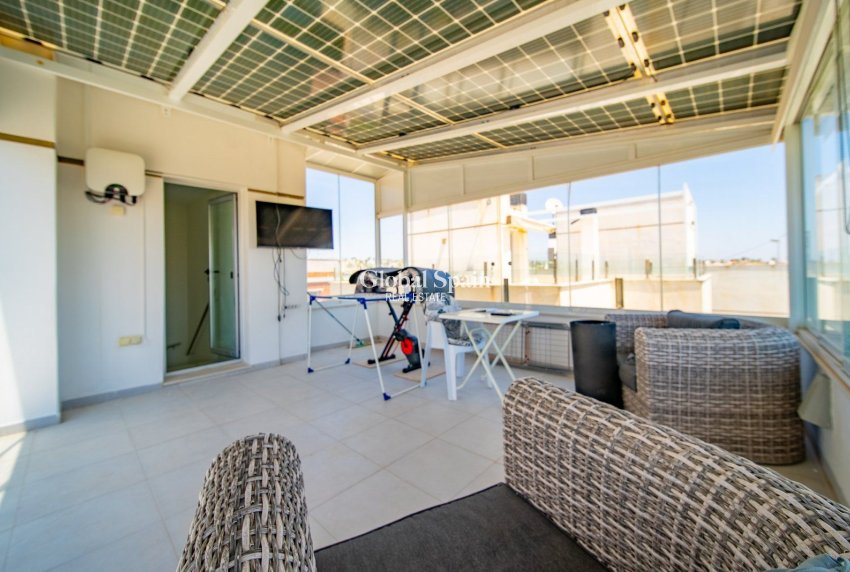 Wederverkoop - Villa -
ORIHUELA COSTA - Lomas de Cabo Roig