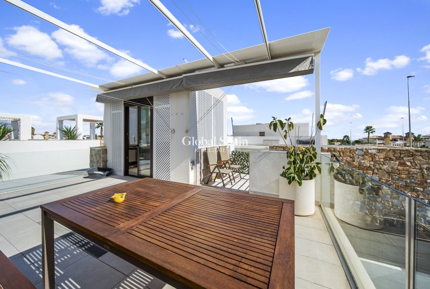 Wederverkoop - Villa -
ORIHUELA COSTA - Lomas de Cabo Roig