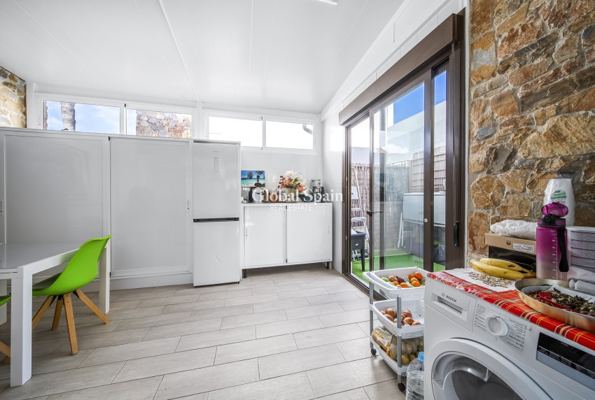 Wederverkoop - Villa -
ORIHUELA COSTA - Lomas de Cabo Roig