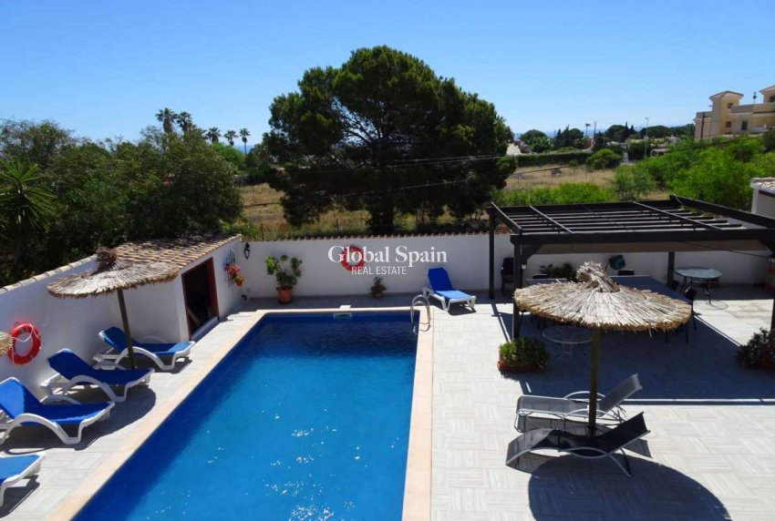 Wederverkoop - VILLA -
ORIHUELA COSTA - Lomas de Cabo Roig