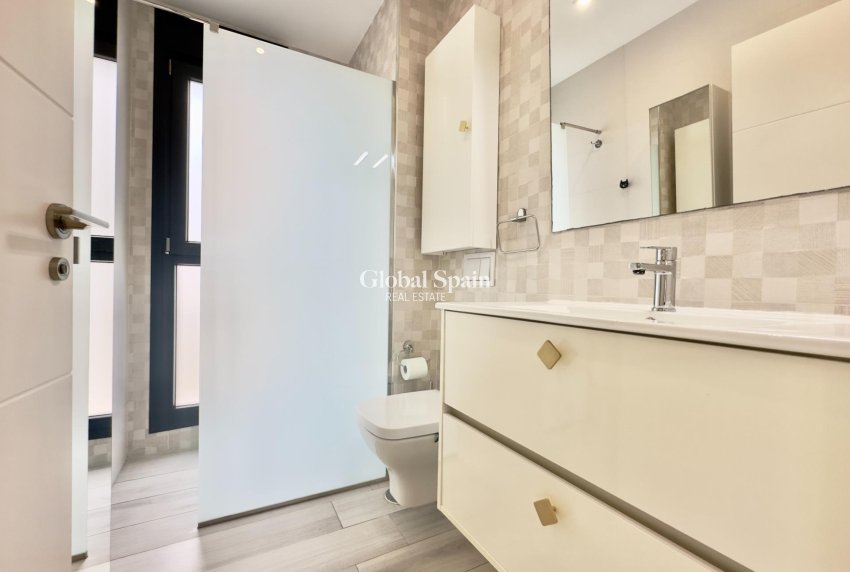 Wederverkoop - VILLA -
ORIHUELA COSTA - Lomas de Cabo Roig