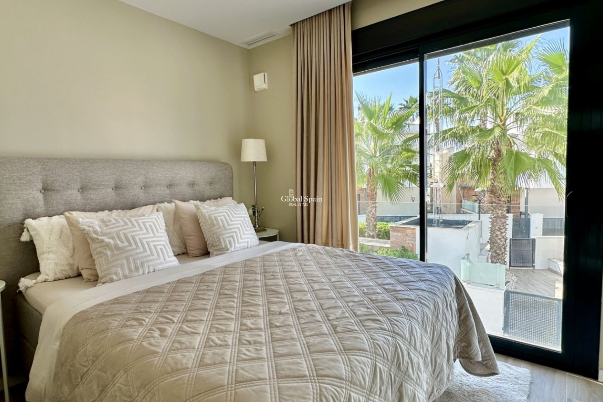 Wederverkoop - VILLA -
ORIHUELA COSTA - Lomas de Cabo Roig