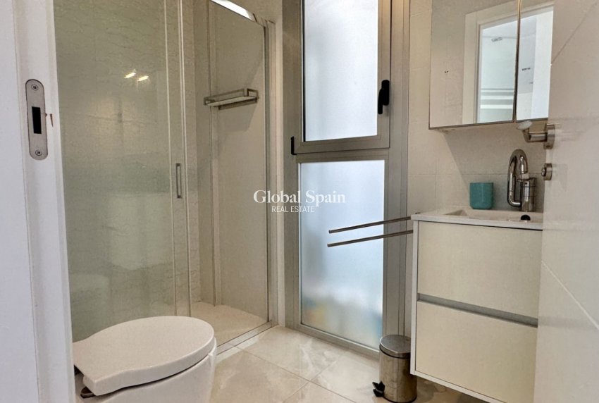 Wederverkoop - VILLA -
ORIHUELA COSTA - Lomas de Cabo Roig