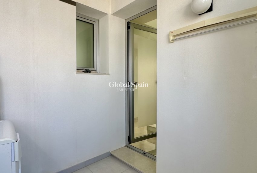 Wederverkoop - VILLA -
ORIHUELA COSTA - Lomas de Cabo Roig