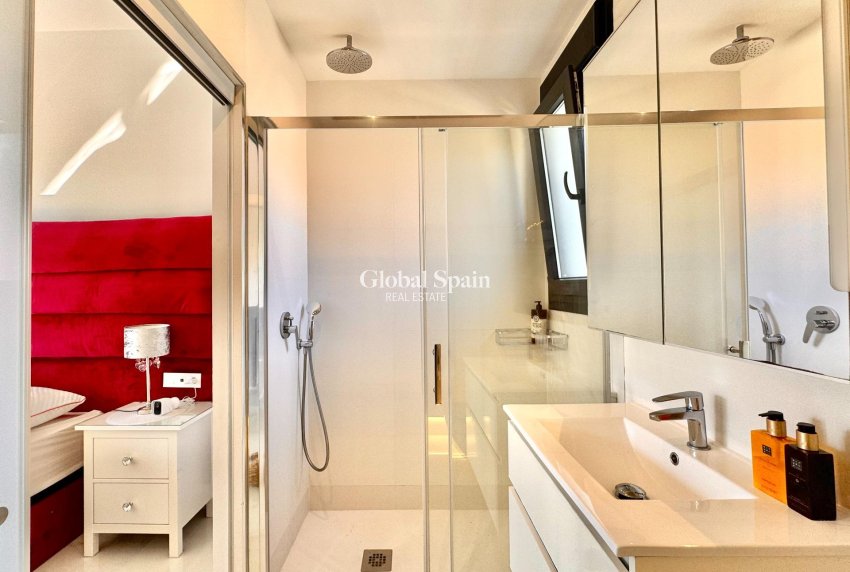 Wederverkoop - VILLA -
ORIHUELA COSTA - Lomas de Cabo Roig