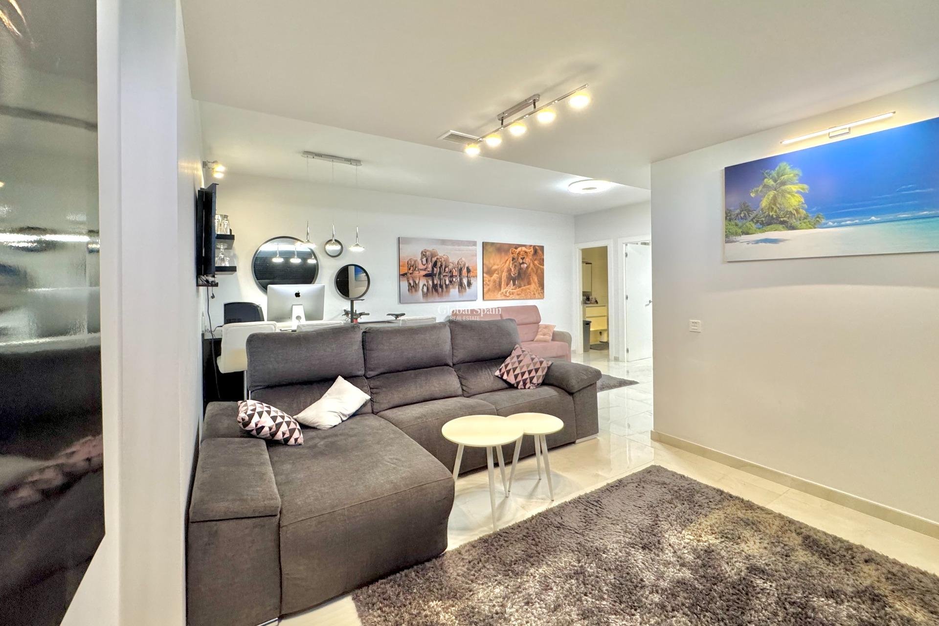 Wederverkoop - VILLA -
ORIHUELA COSTA - Lomas de Cabo Roig