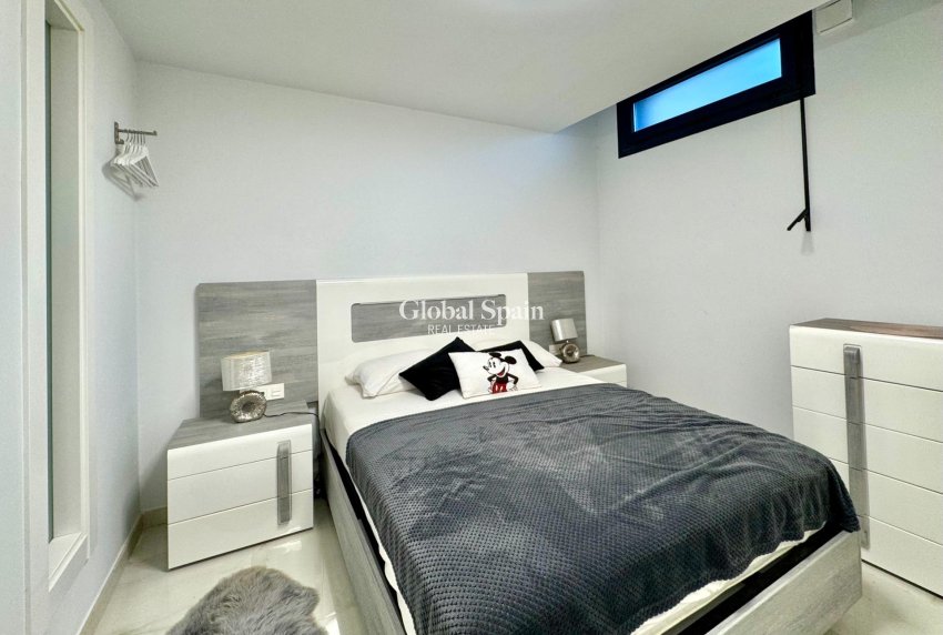 Wederverkoop - VILLA -
ORIHUELA COSTA - Lomas de Cabo Roig