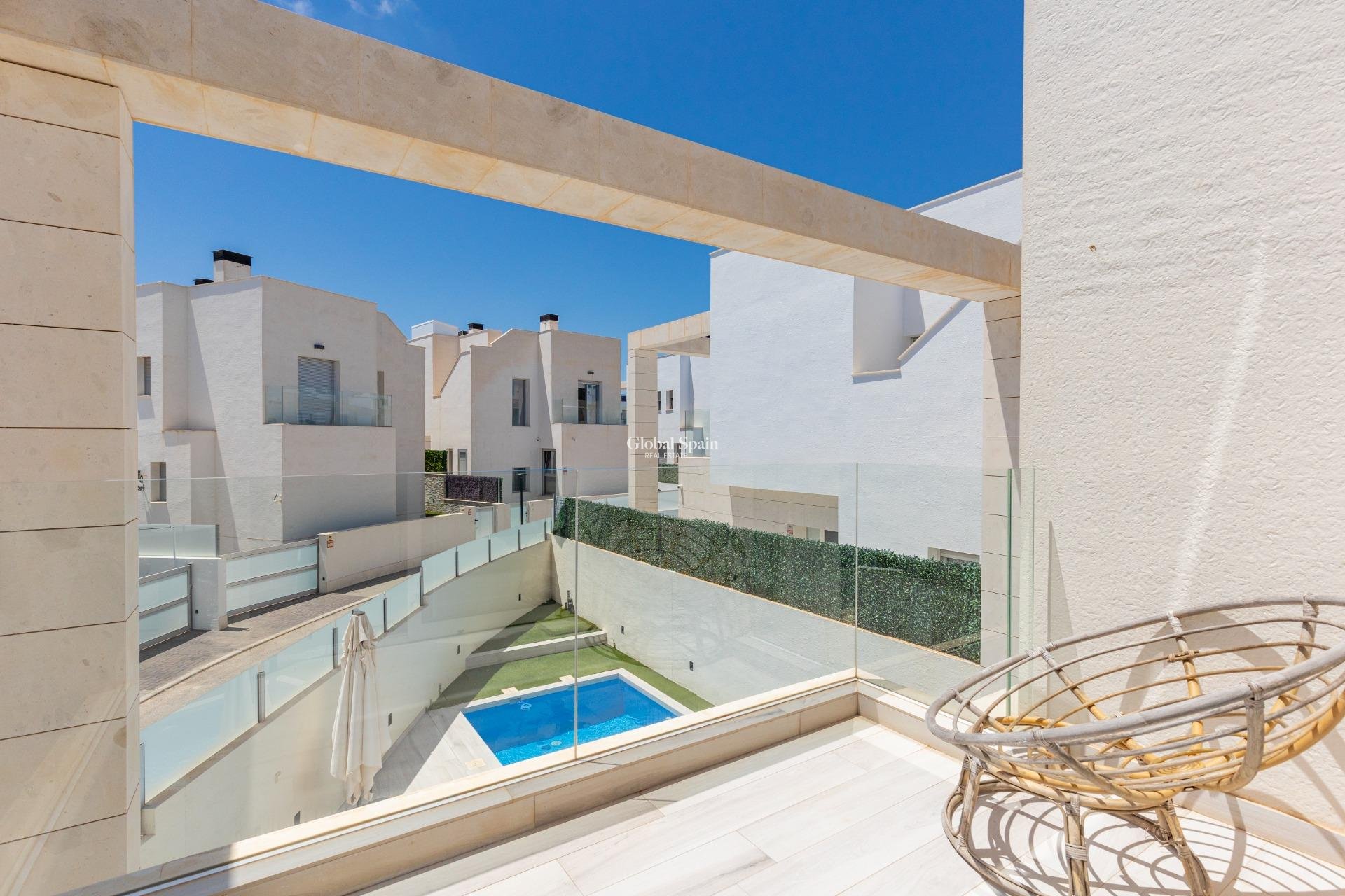 Wederverkoop - VILLA -
ORIHUELA COSTA - Lomas de Cabo Roig