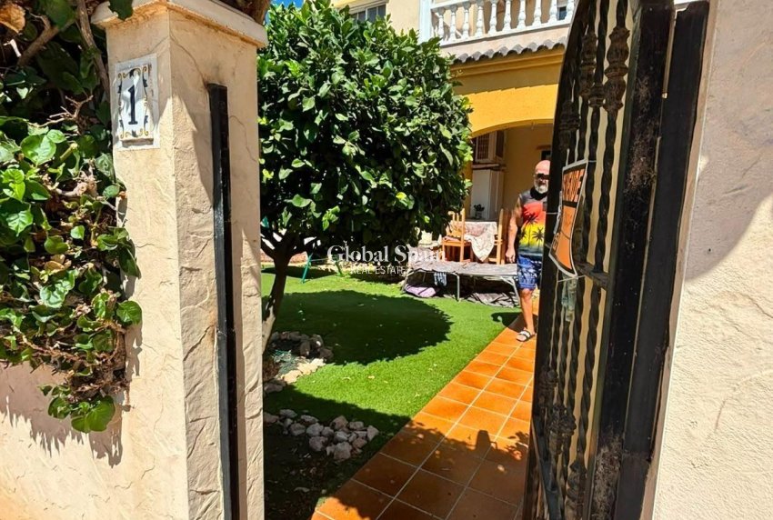 Wederverkoop - VILLA -
ORIHUELA COSTA - Lomas de Cabo Roig
