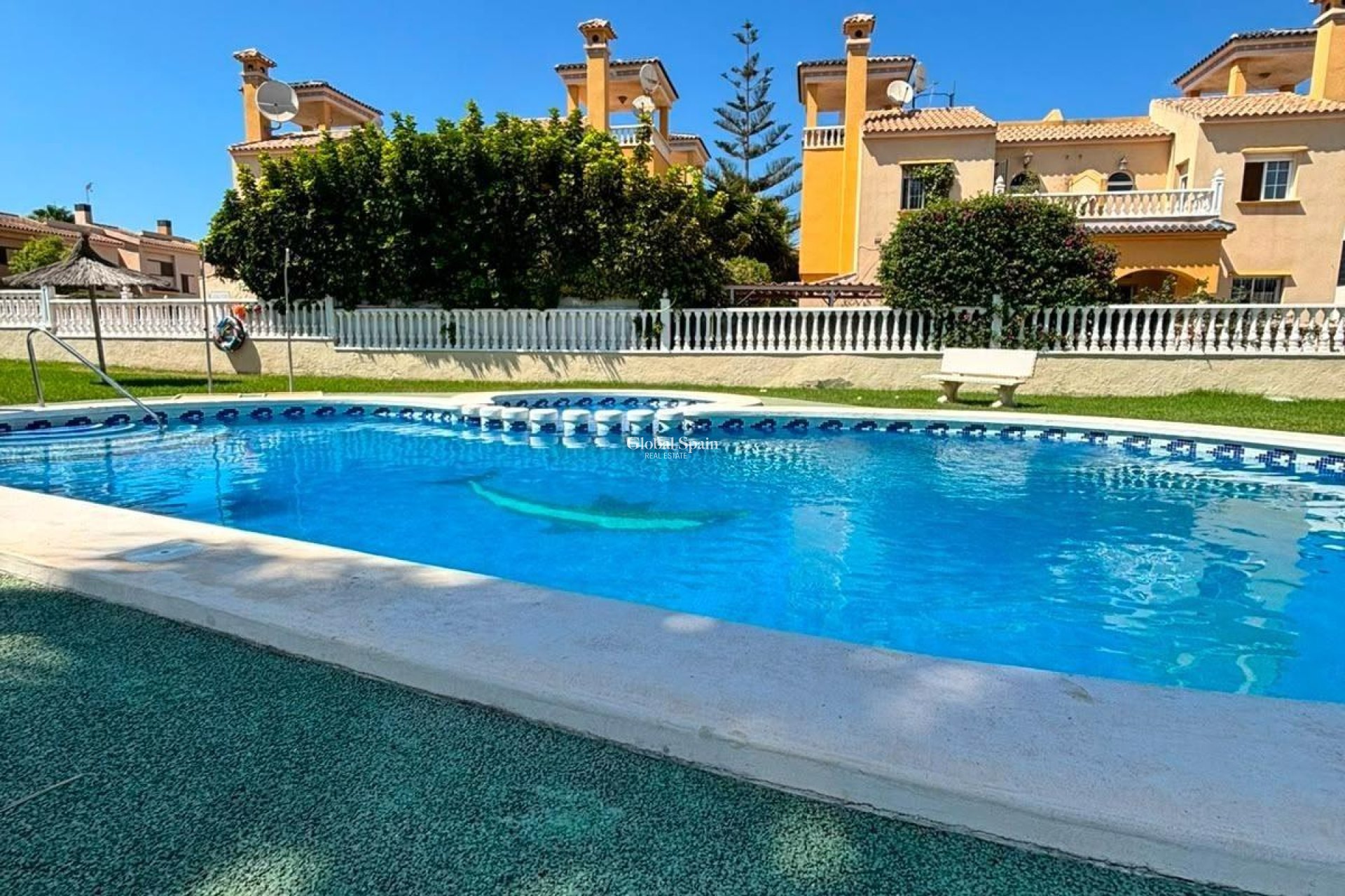 Wederverkoop - VILLA -
ORIHUELA COSTA - Lomas de Cabo Roig