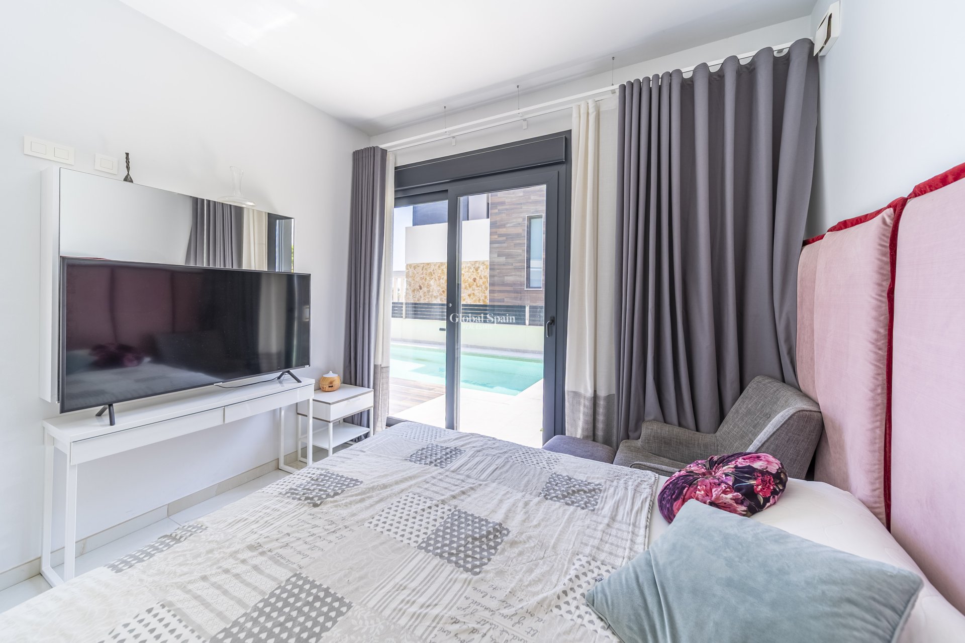 Wederverkoop - Villa -
ORIHUELA COSTA - Lomas de Cabo Roig