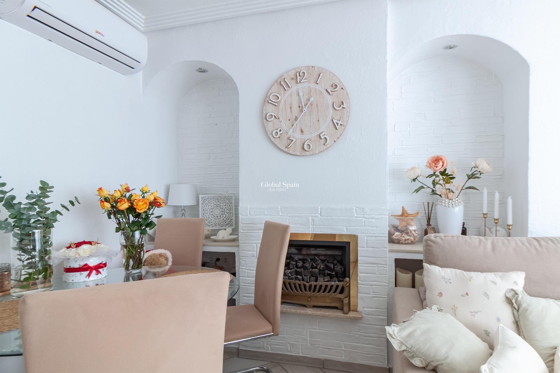 Wederverkoop - VILLA -
ORIHUELA COSTA - Los Almendros-la Florida