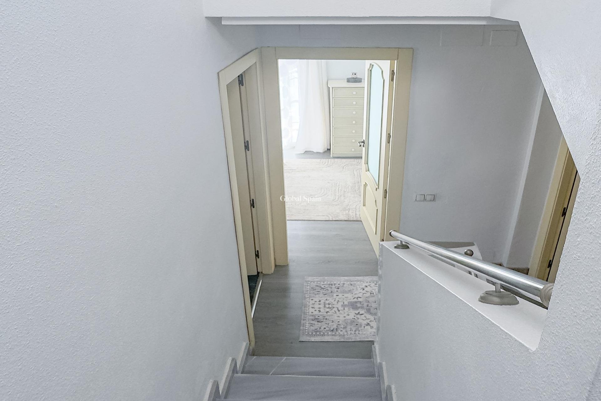 Wederverkoop - VILLA -
ORIHUELA COSTA - Los Almendros-la Florida