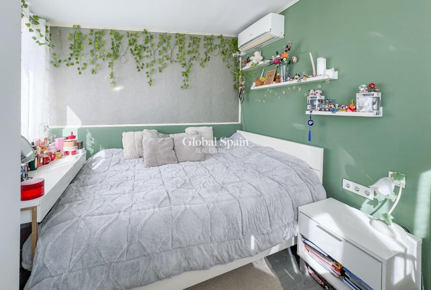 Wederverkoop - VILLA -
ORIHUELA COSTA - Los Almendros-la Florida