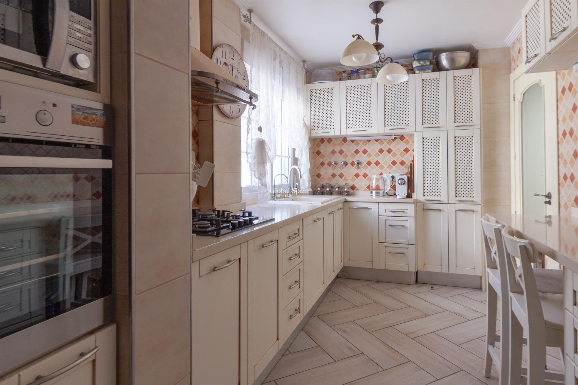 Wederverkoop - VILLA -
ORIHUELA COSTA - Los Almendros-la Florida