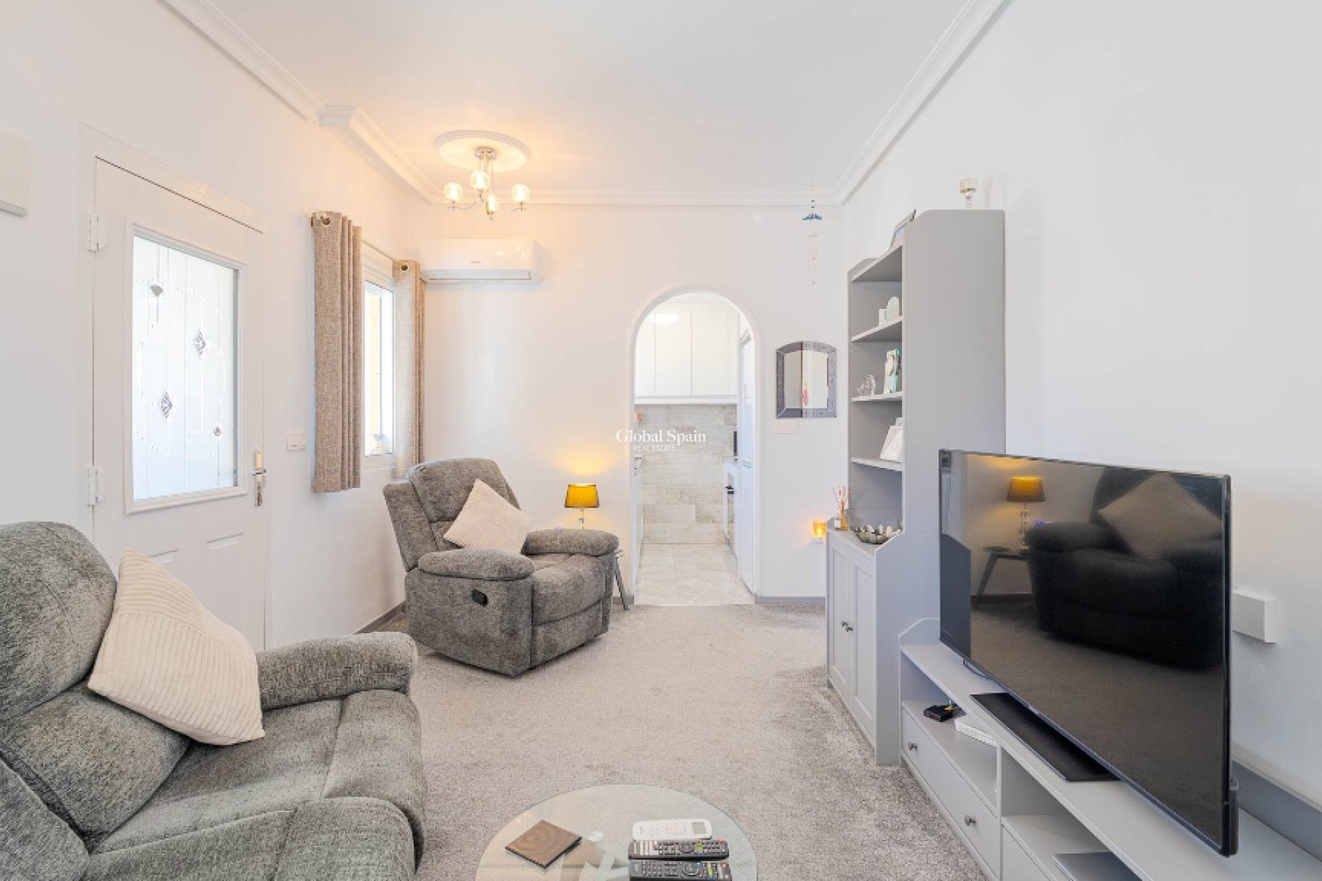 Wederverkoop - Villa -
ORIHUELA COSTA - LOS BALCONES - LOS ALTOS