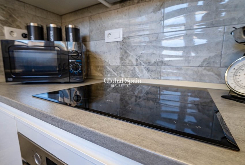 Wederverkoop - Villa -
ORIHUELA COSTA - LOS BALCONES - LOS ALTOS