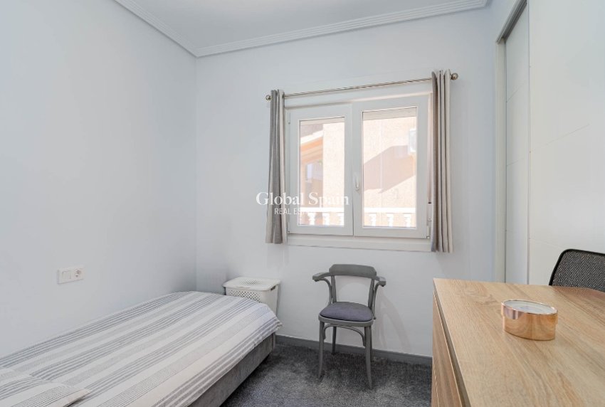 Wederverkoop - Villa -
ORIHUELA COSTA - LOS BALCONES - LOS ALTOS