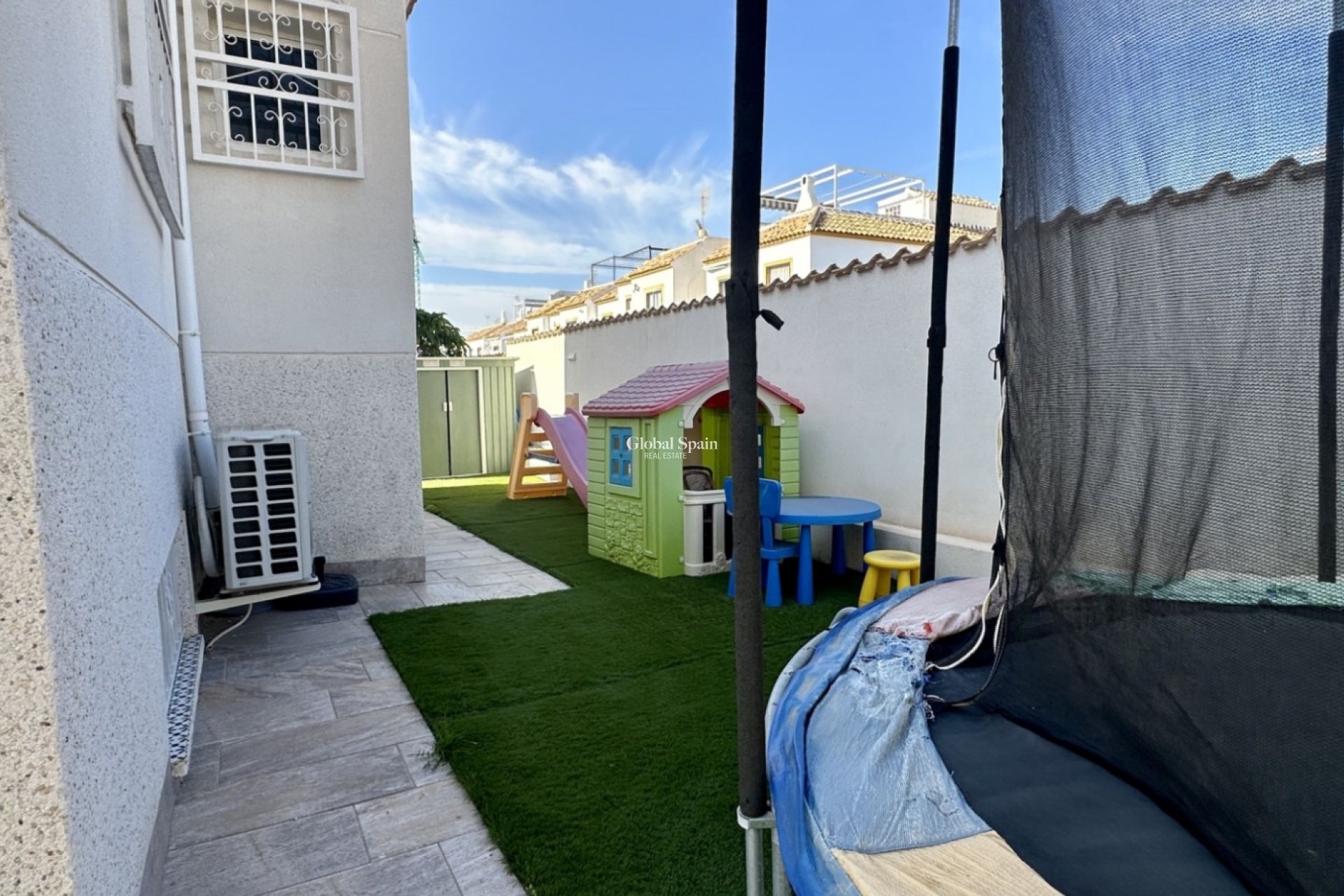 Wederverkoop - VILLA -
ORIHUELA COSTA - LOS BALCONES - LOS ALTOS