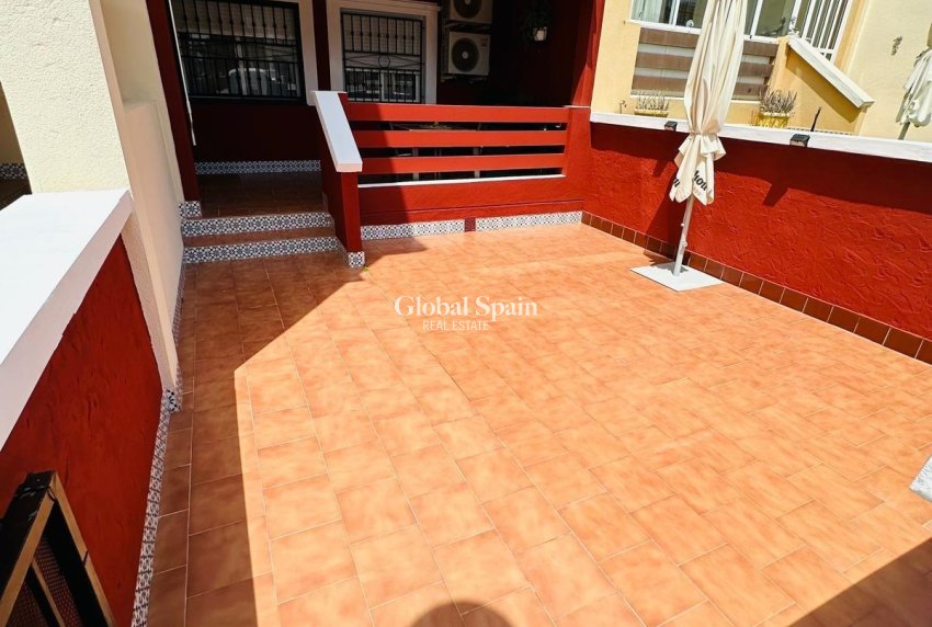 Wederverkoop - VILLA -
ORIHUELA COSTA - LOS BALCONES - LOS ALTOS