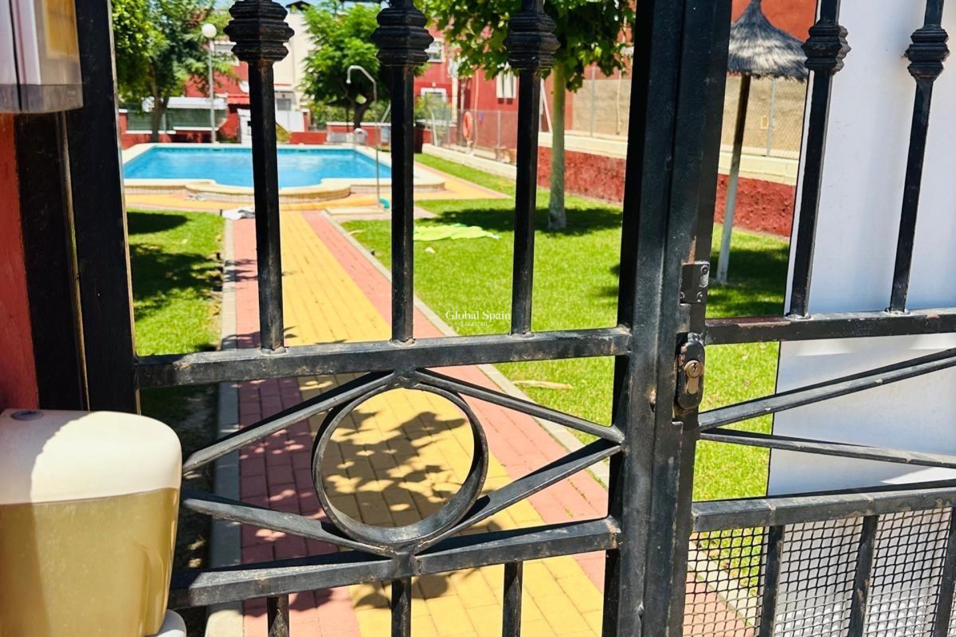 Wederverkoop - VILLA -
ORIHUELA COSTA - LOS BALCONES - LOS ALTOS