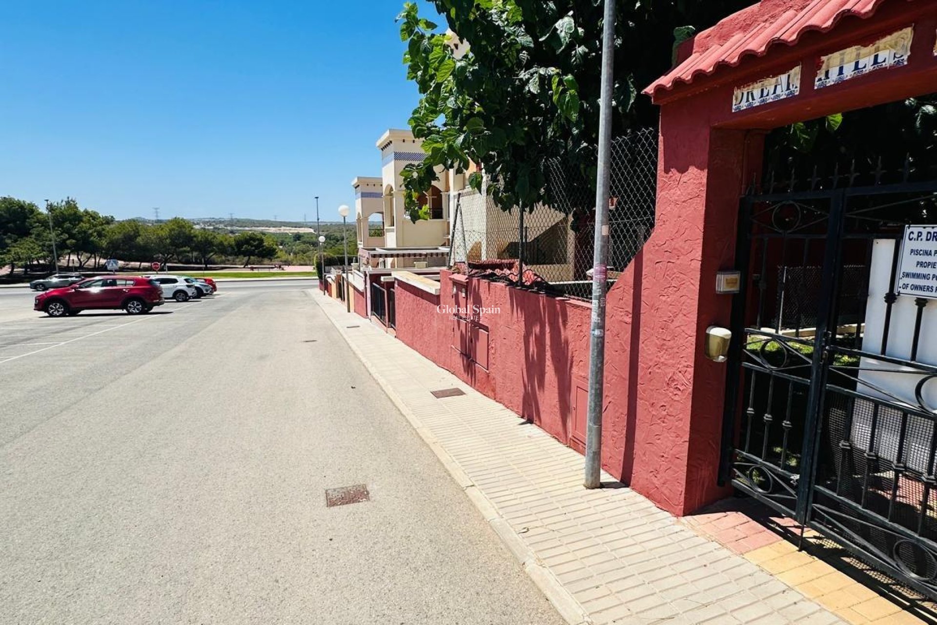 Wederverkoop - VILLA -
ORIHUELA COSTA - LOS BALCONES - LOS ALTOS