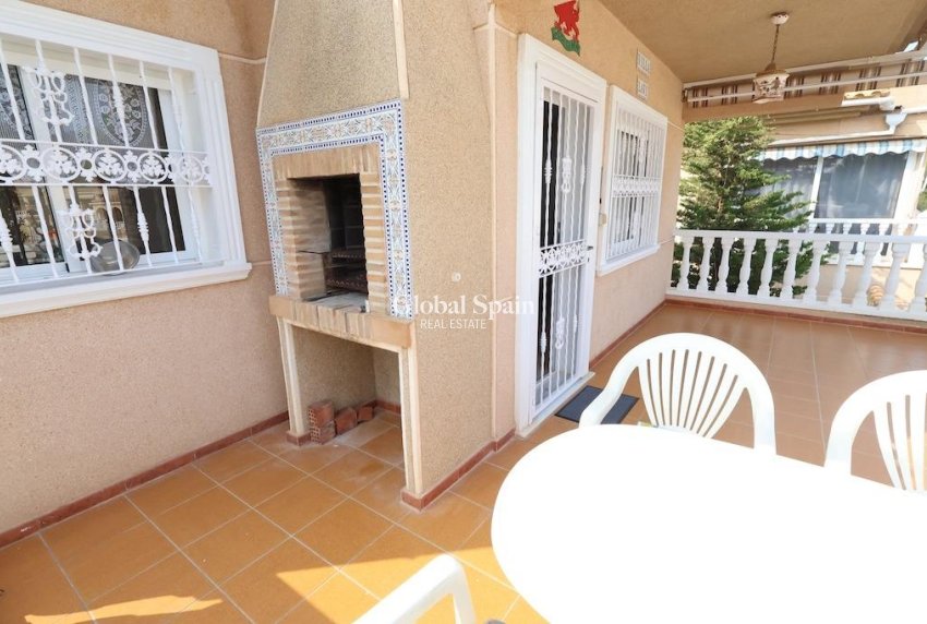 Wederverkoop - Villa -
ORIHUELA COSTA - Los Balcones