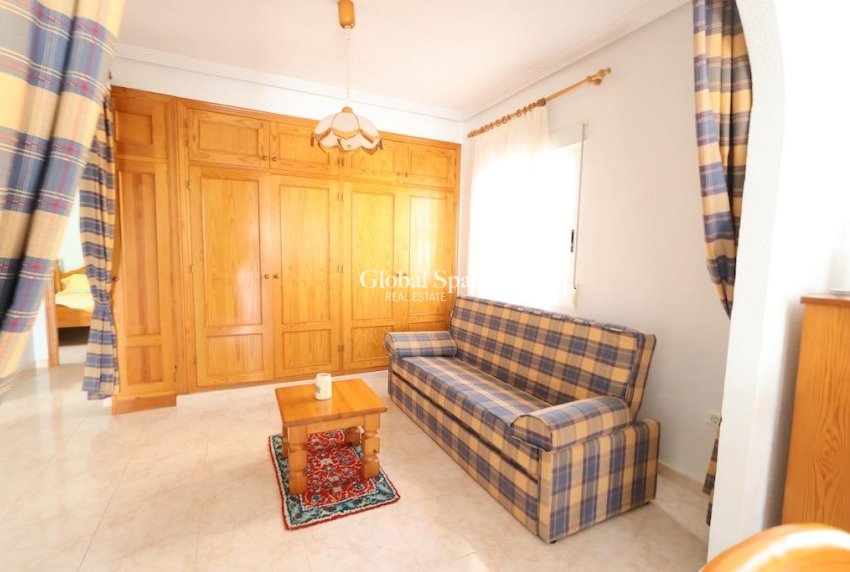 Wederverkoop - Villa -
ORIHUELA COSTA - Los Balcones