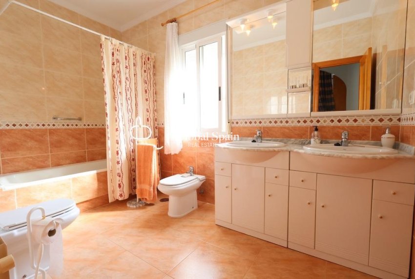 Wederverkoop - Villa -
ORIHUELA COSTA - Los Balcones