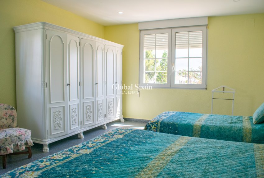 Wederverkoop - VILLA -
ORIHUELA COSTA - MUY CERCA DE LA PLAYA