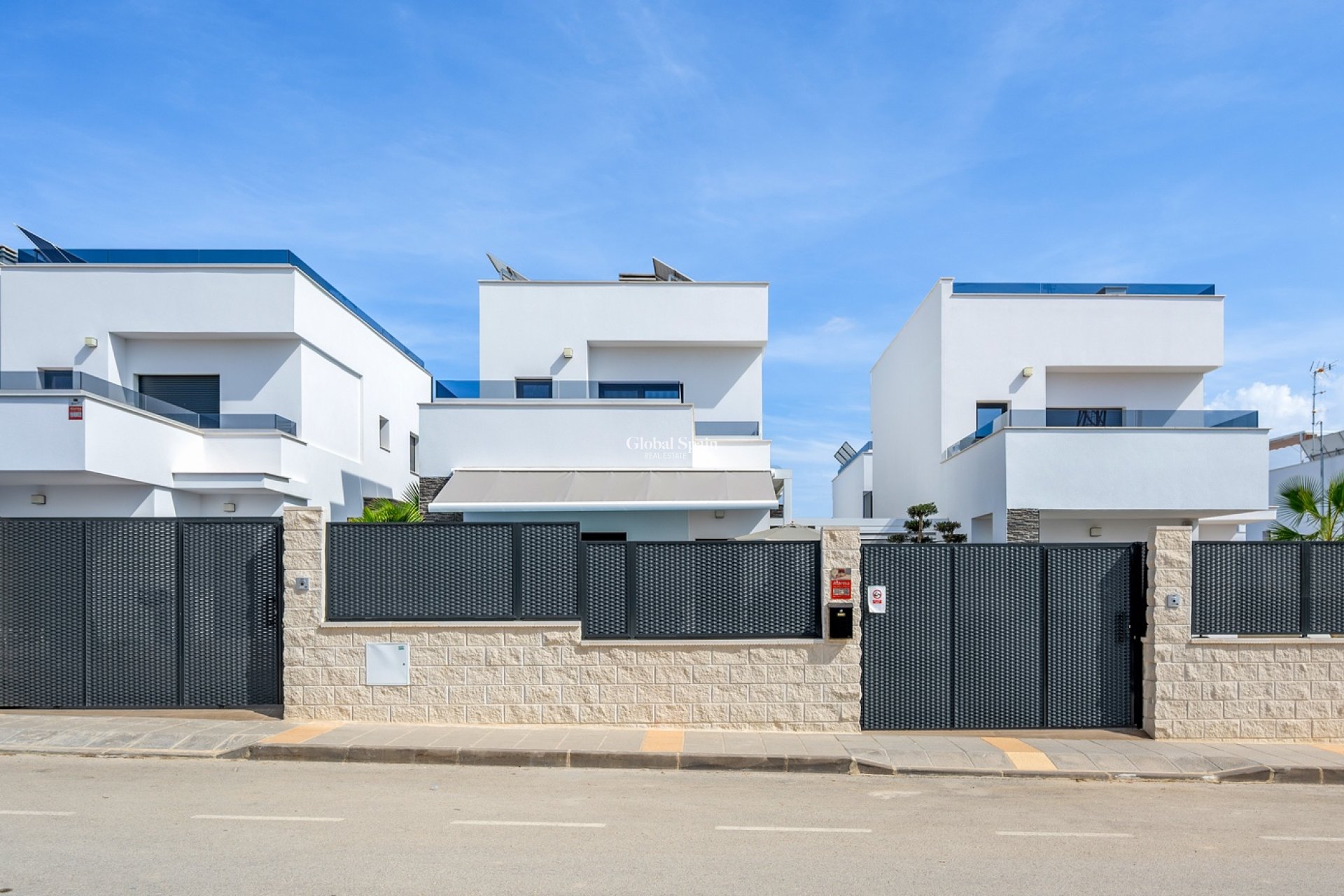 Wederverkoop - VILLA -
ORIHUELA COSTA - Orihuela
