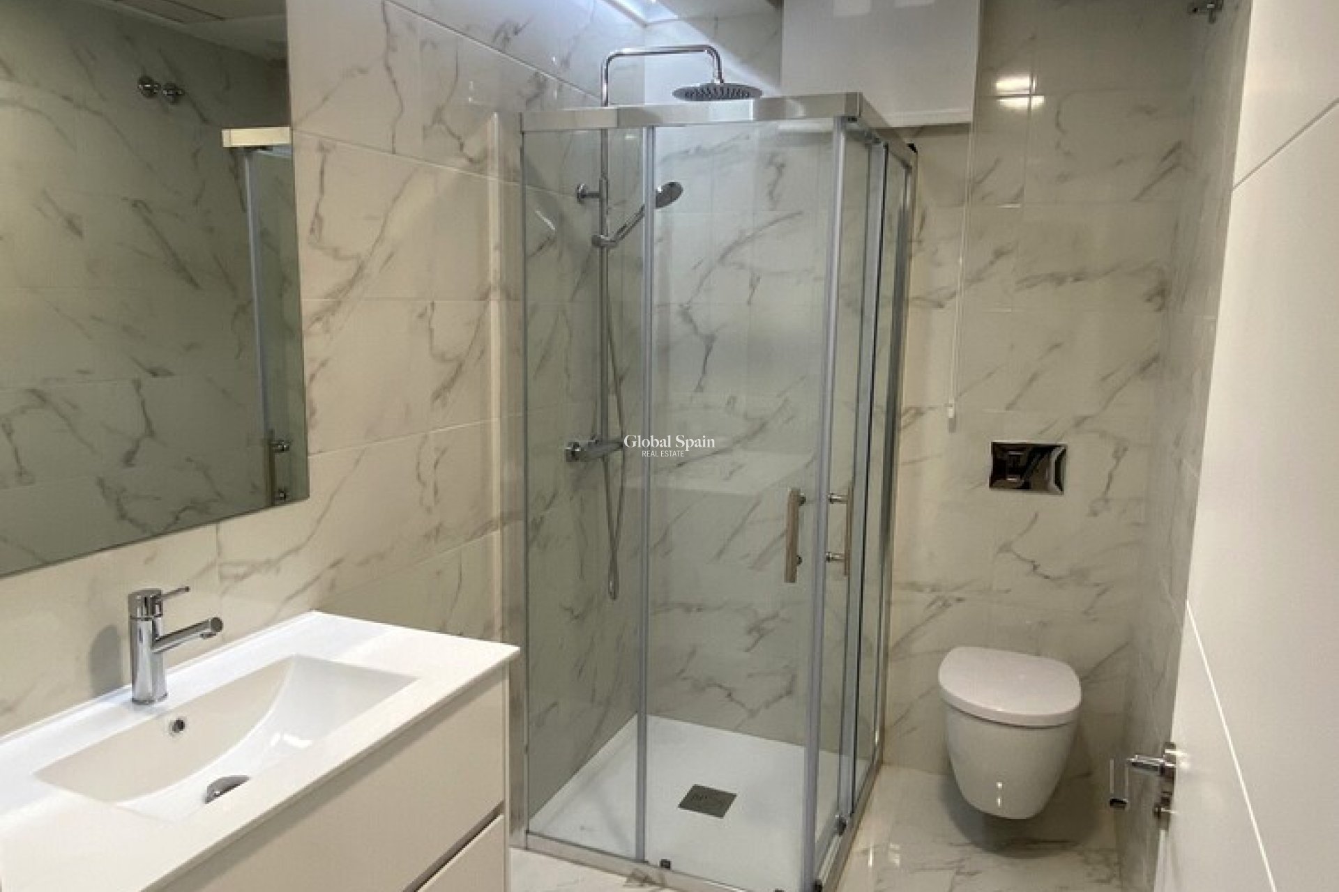 Wederverkoop - VILLA -
ORIHUELA COSTA - Pau 26