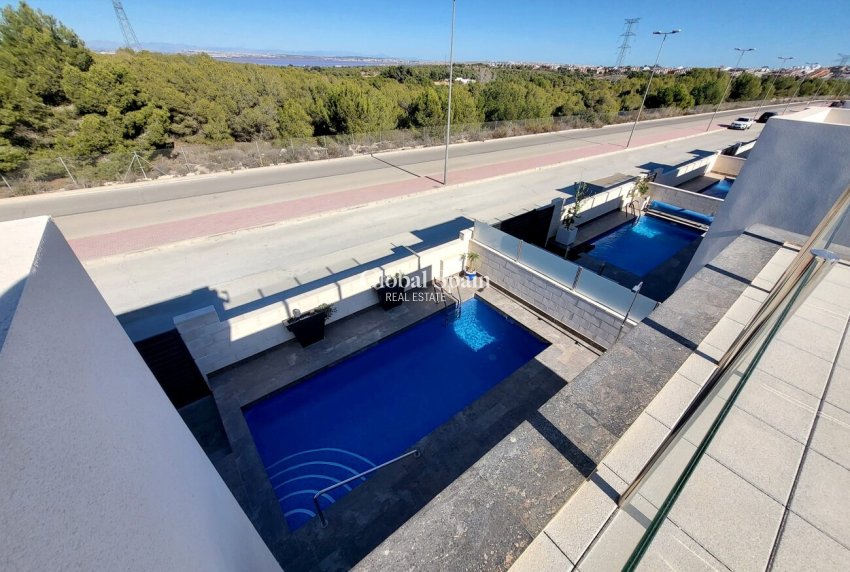 Wederverkoop - VILLA -
ORIHUELA COSTA - Pau 26