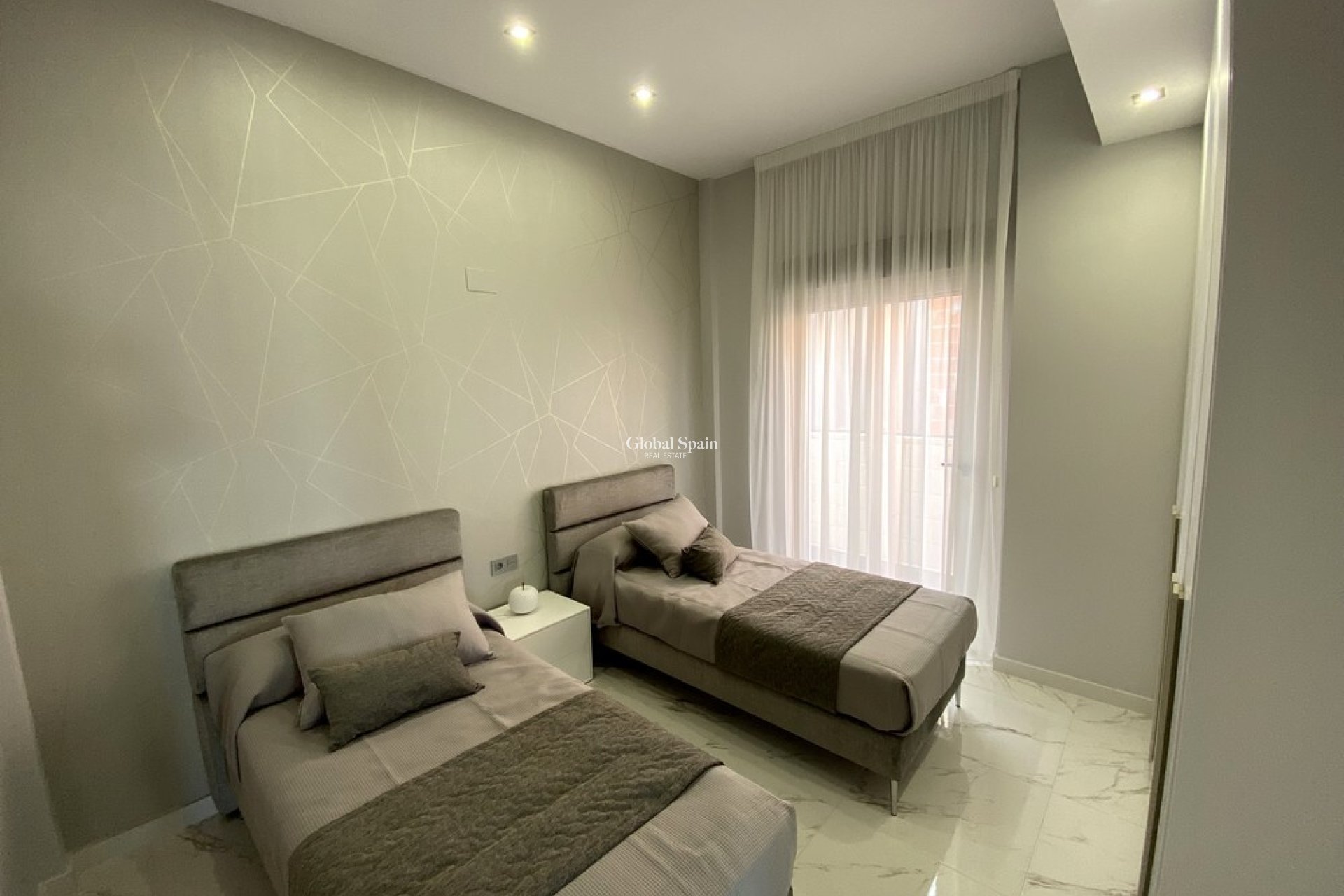 Wederverkoop - VILLA -
ORIHUELA COSTA - Pau 26