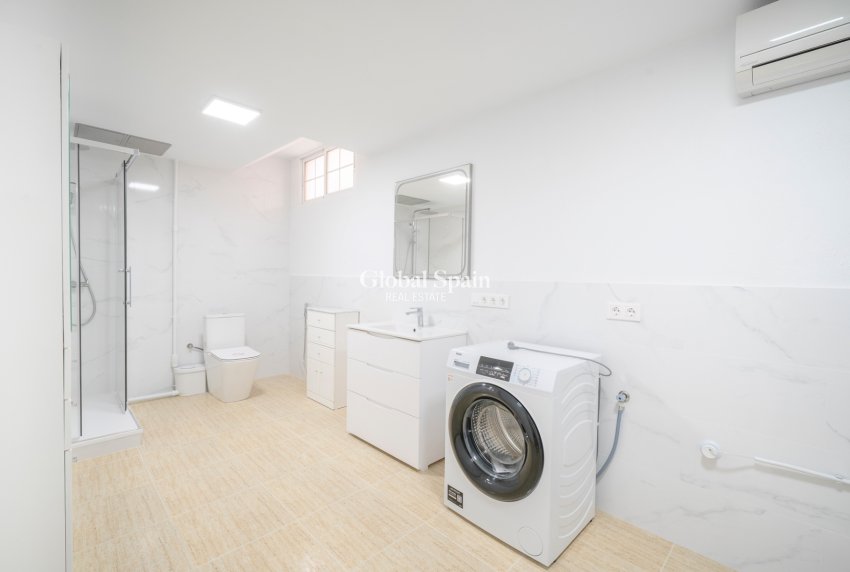 Wederverkoop - VILLA -
ORIHUELA COSTA - Pau 26