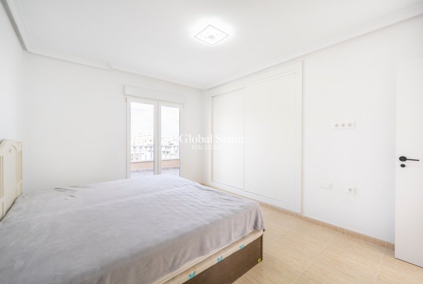 Wederverkoop - VILLA -
ORIHUELA COSTA - Pau 26