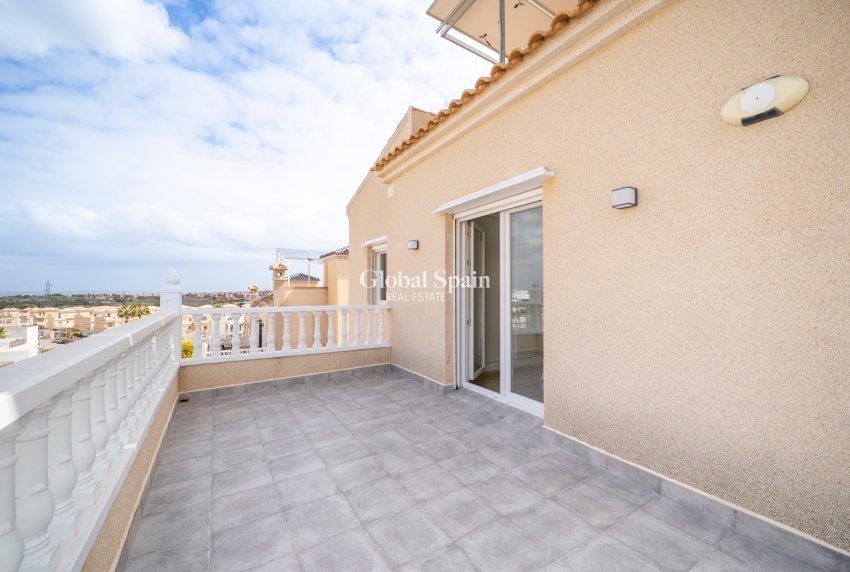 Wederverkoop - VILLA -
ORIHUELA COSTA - Pau 26