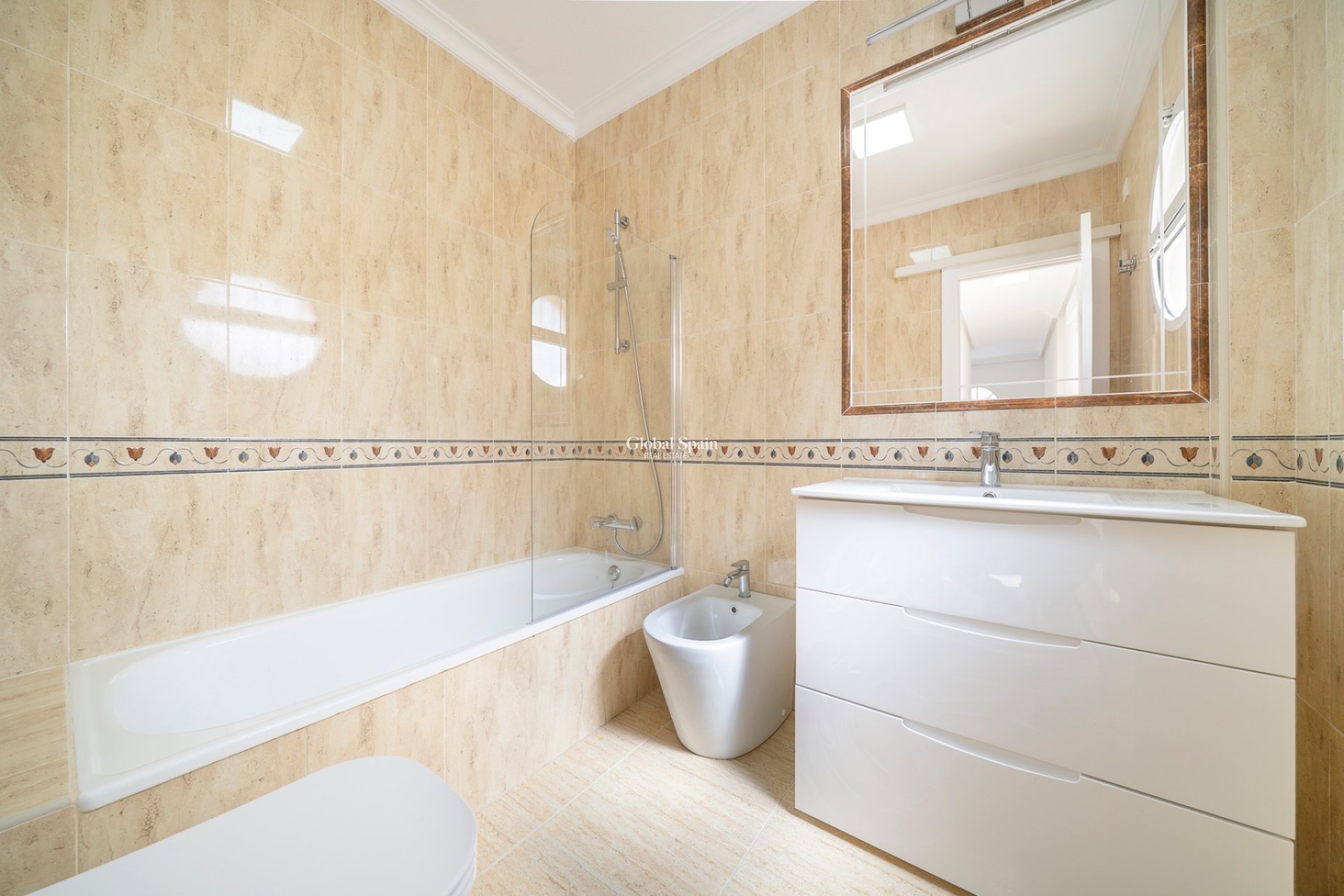 Wederverkoop - VILLA -
ORIHUELA COSTA - Pau 26