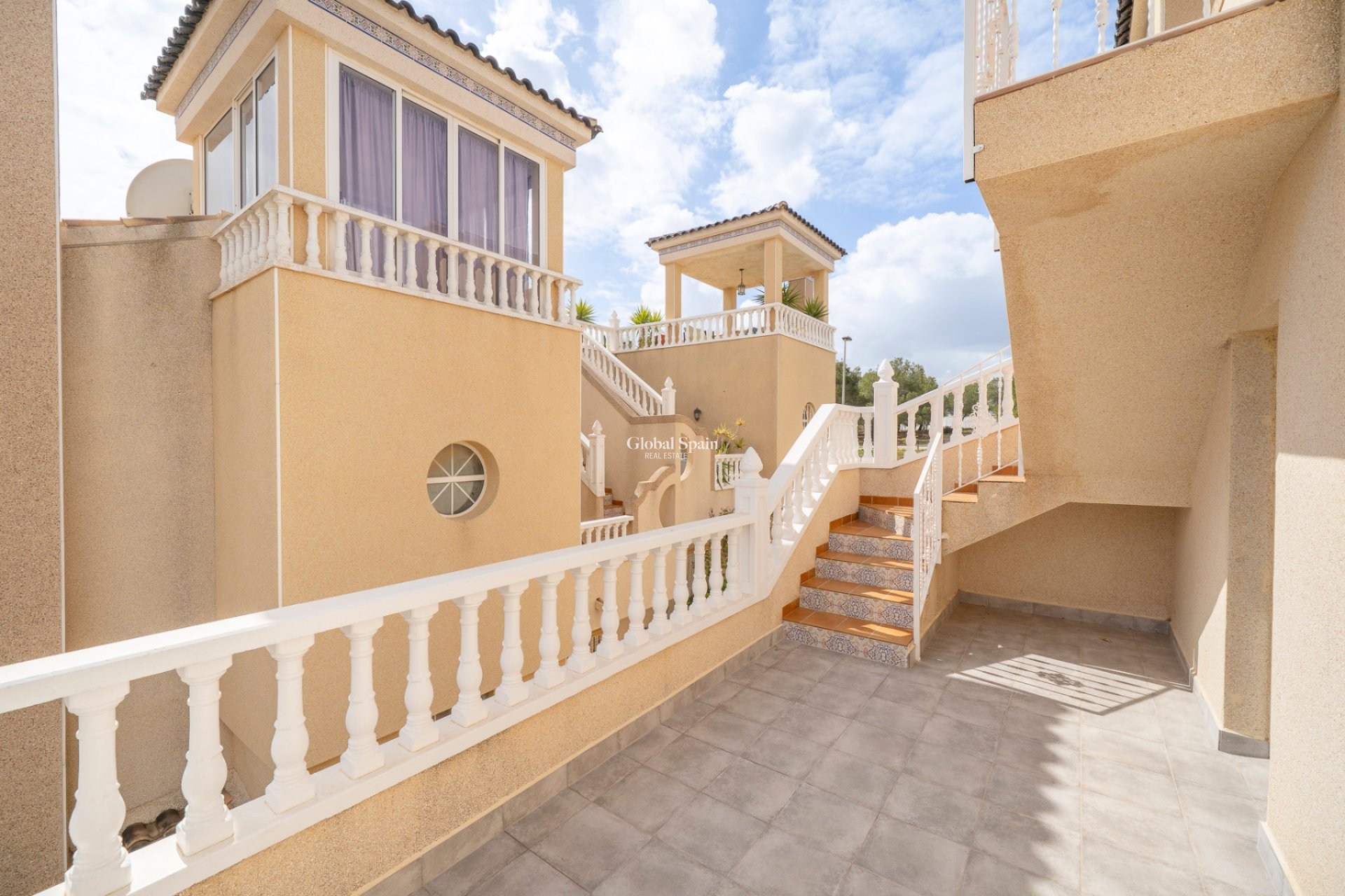 Wederverkoop - VILLA -
ORIHUELA COSTA - Pau 26