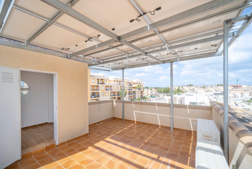Wederverkoop - VILLA -
ORIHUELA COSTA - Pau 26