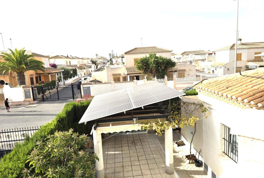 Wederverkoop - VILLA -
ORIHUELA COSTA - Playa Flamenca