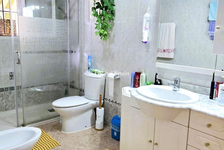 Wederverkoop - VILLA -
ORIHUELA COSTA - Playa Flamenca