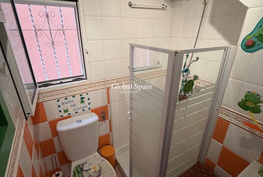 Wederverkoop - VILLA -
ORIHUELA COSTA - Playa Flamenca