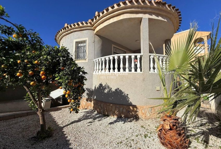 Wederverkoop - VILLA -
ORIHUELA COSTA - Playa Flamenca
