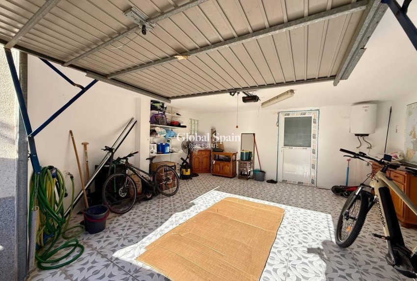 Wederverkoop - VILLA -
ORIHUELA COSTA - Playa Flamenca