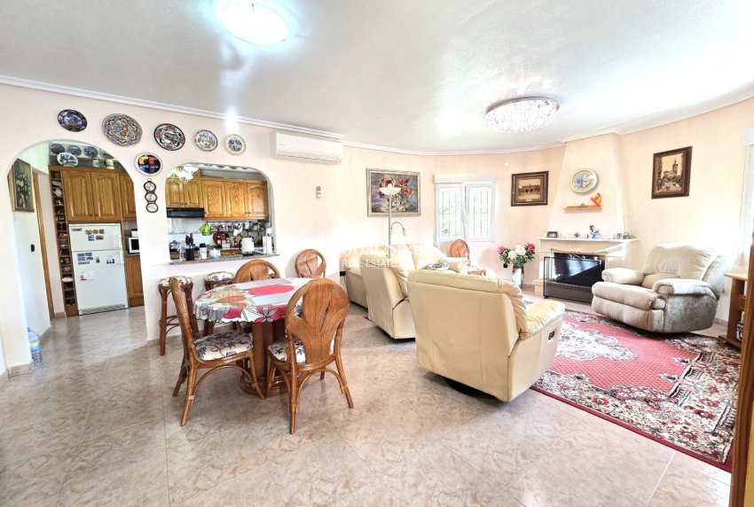 Wederverkoop - VILLA -
ORIHUELA COSTA - Playa Flamenca