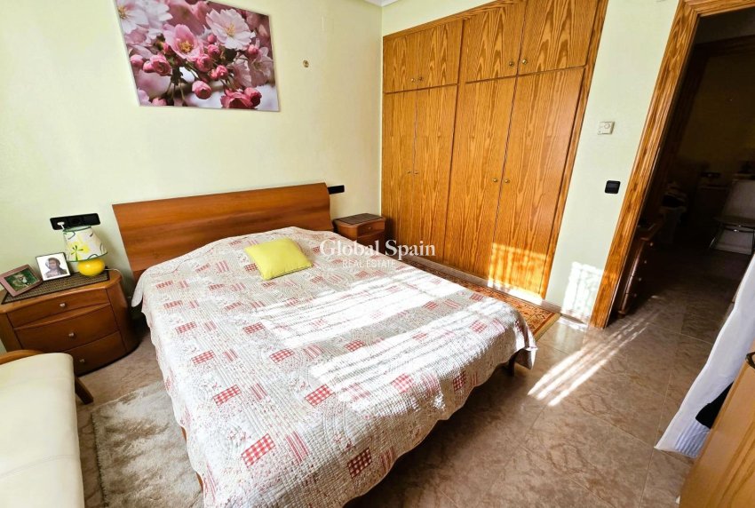 Wederverkoop - VILLA -
ORIHUELA COSTA - Playa Flamenca