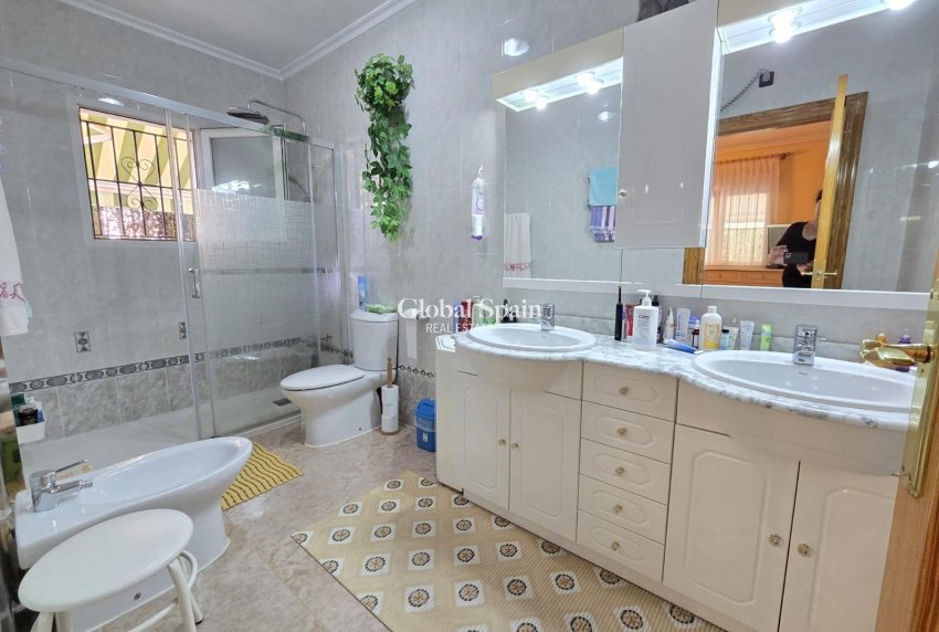 Wederverkoop - VILLA -
ORIHUELA COSTA - Playa Flamenca