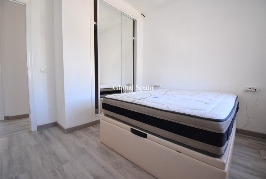 Wederverkoop - VILLA -
ORIHUELA COSTA - Playa Flamenca