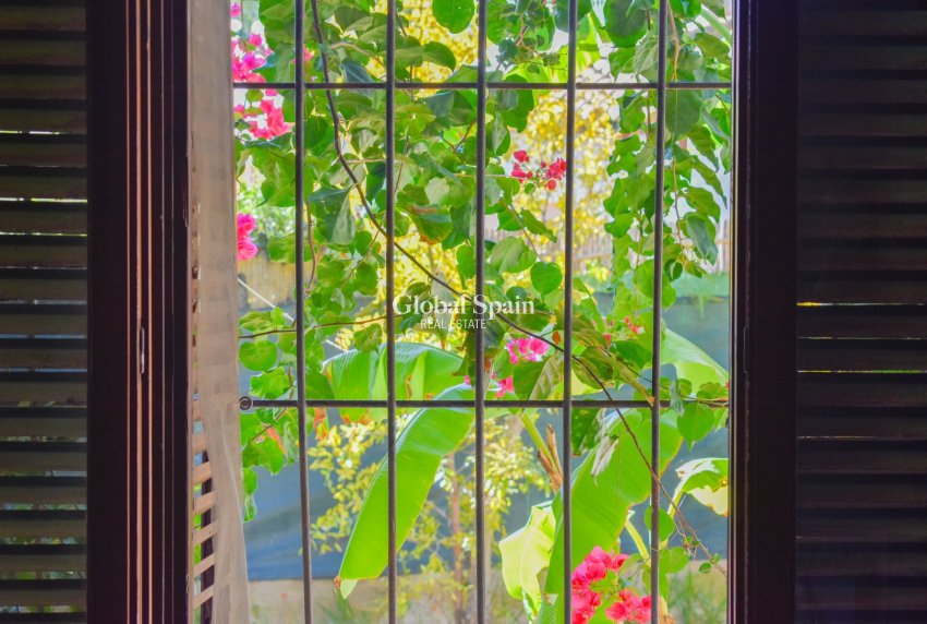 Wederverkoop - VILLA -
ORIHUELA COSTA - Punta Prima